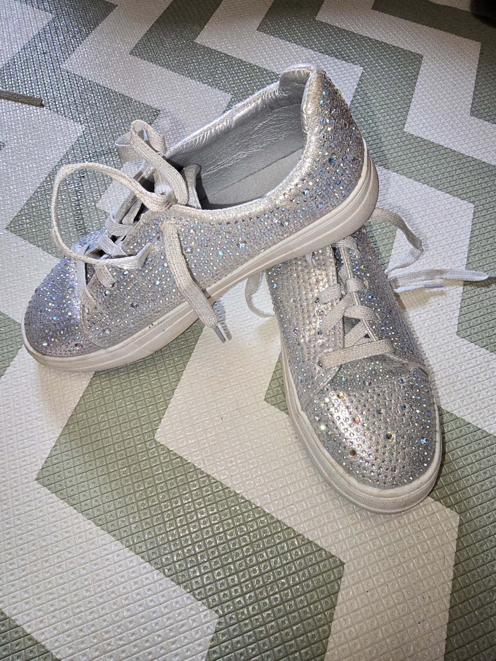 Girls Rhinestone Lace-Up Sneakers - Silver
